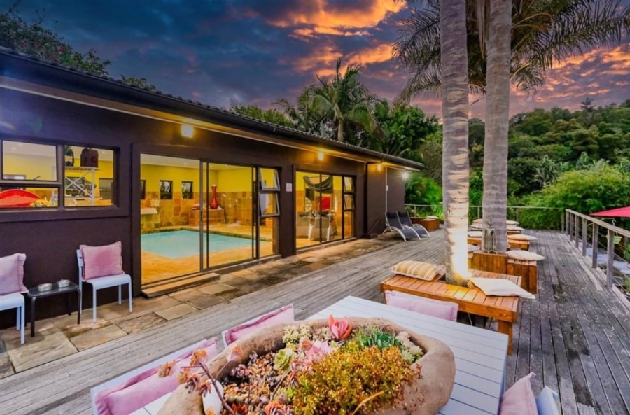 10 Bedroom Property for Sale in Hoekwil Western Cape